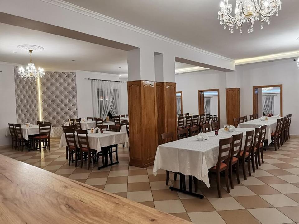 Zajazd Pod Jesionami Nisko Kültér fotó